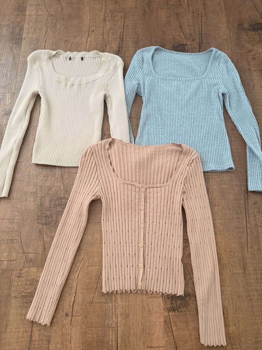 Women’s Sweater Bundle Size Large